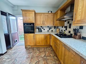 Kitchen- click for photo gallery
